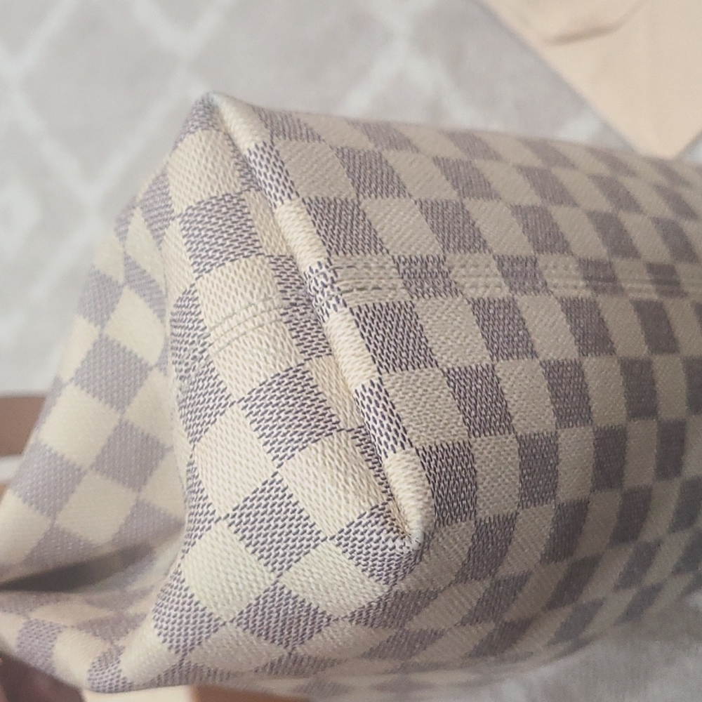 LV Graceful PM - Picture 8 of 16